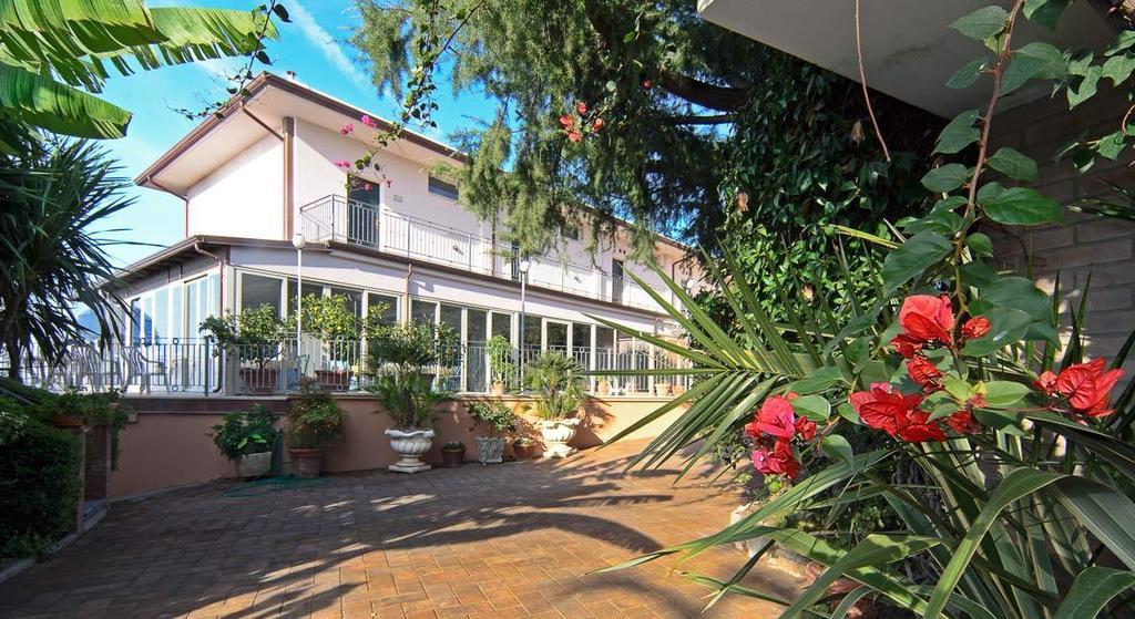 La Chandelle Massarosa Exterior foto